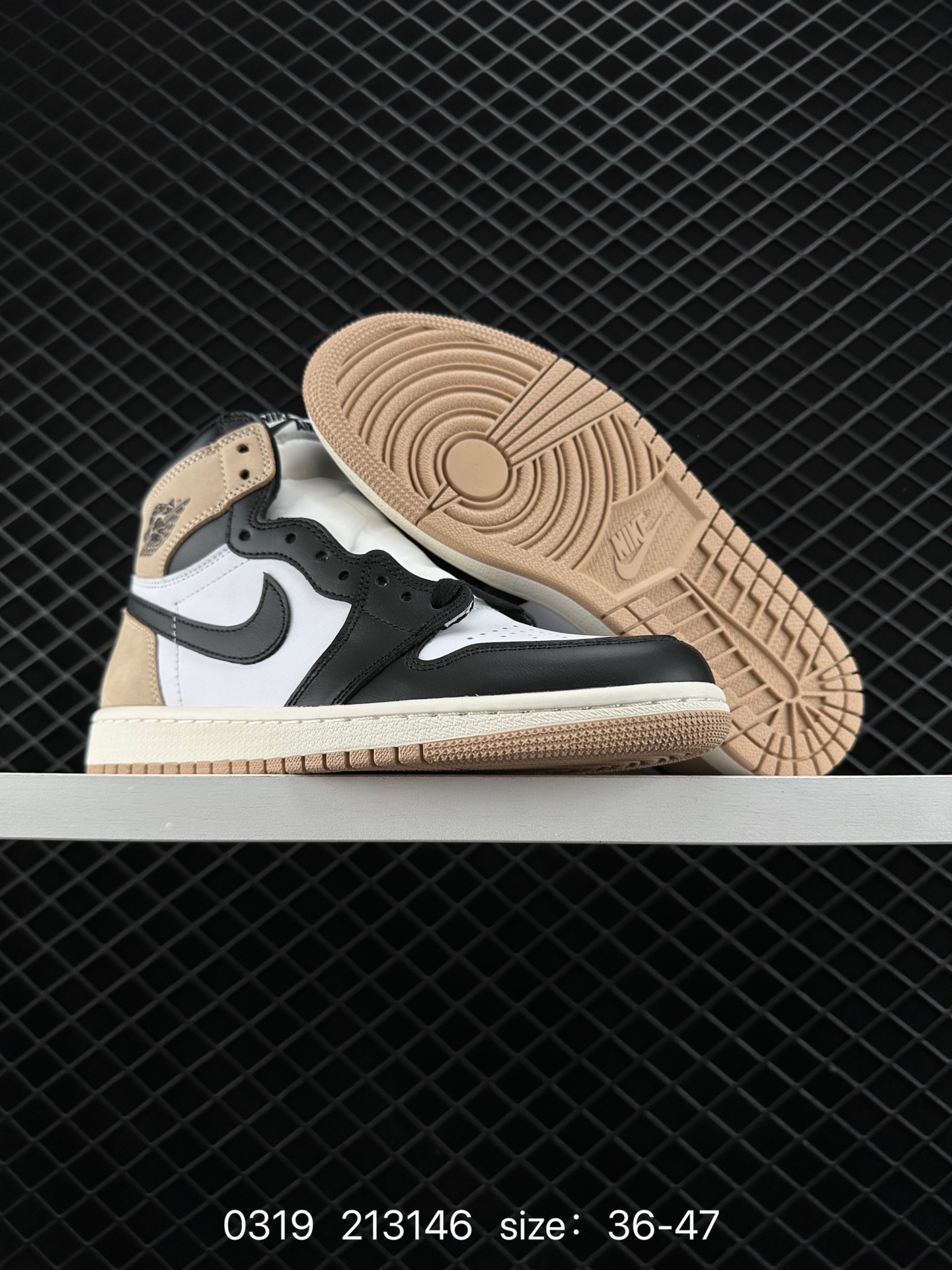 Nike Air Jordan 1 Retro High OG”Black/White“